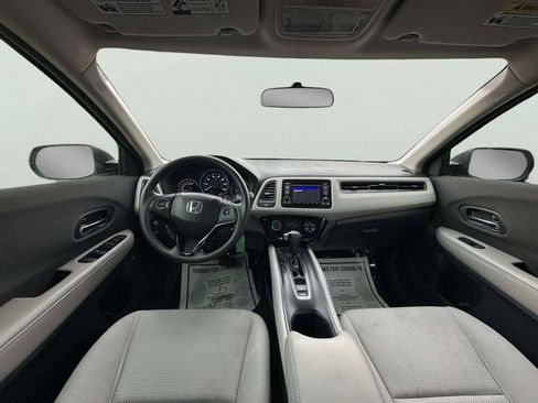 Used 2019 Honda HR-V LX image 10