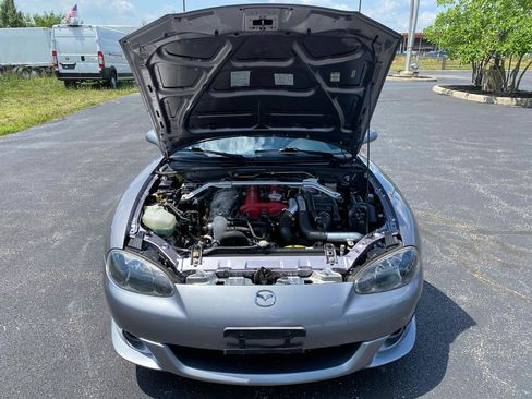 Used 2004 MAZDA MX-5 Miata MAZDASPEED w/ Grand Touring Pkg RWD image 43