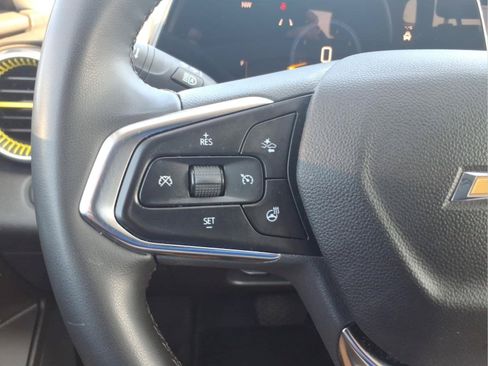 Used 2025 Chevrolet Trax LT w/ Driver Confidence Package FWD image 21