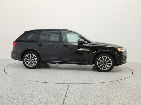 Used 2023 Audi Q7 2.0T Premium Plus w/ Premium Plus Package AWD/4WD image 4