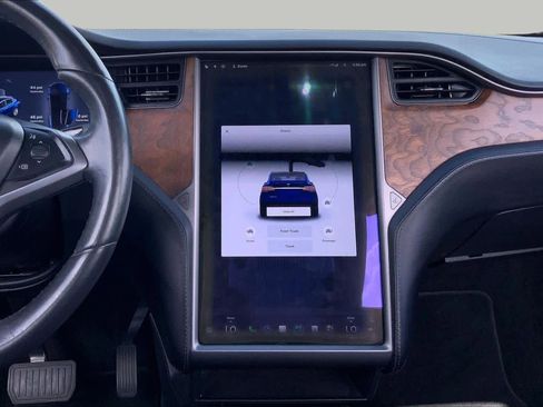 Used 2018 Tesla Model X 75D AWD/4WD image 6