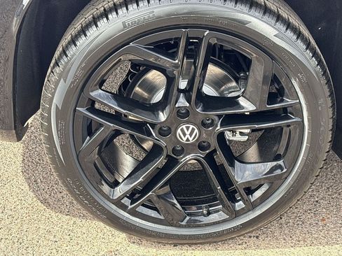 New 2026 Volkswagen Tiguan SE R-Line FWD image 6