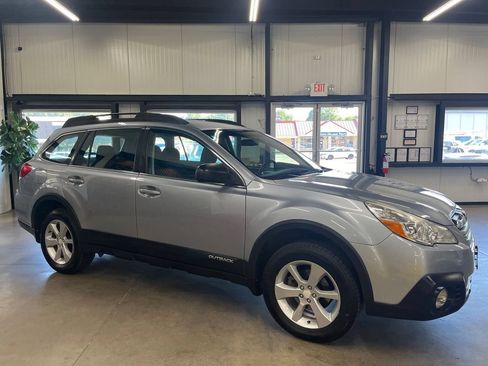 Used 2014 Subaru Outback 2.5i AWD/4WD image 13