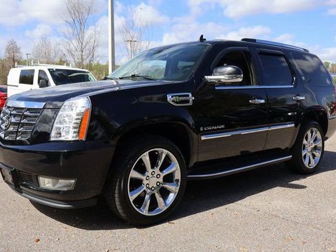 Used 2009 Cadillac Escalade Hybrid image 3
