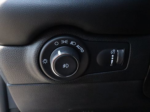 Used 2023 Dodge Durango GT AWD/4WD image 18