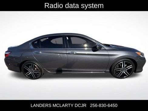 Used 2017 Honda Accord Sport image 8