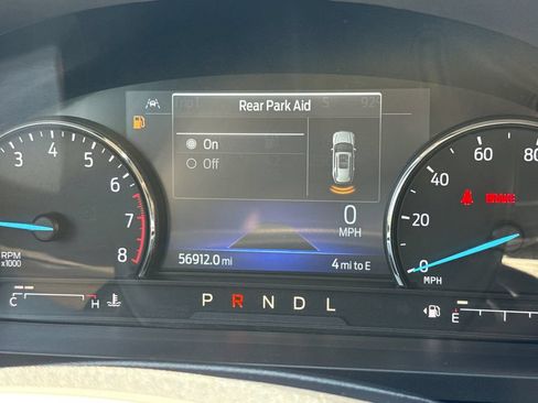 Used 2023 Ford Explorer XLT w/ Equipment Group 202A AWD/4WD image 31