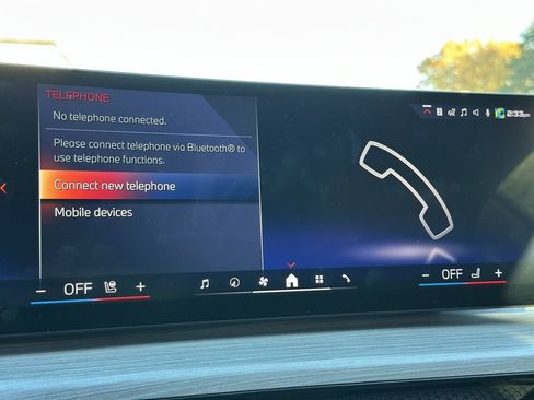 Used 2025 BMW 440i xDrive Convertible w/ Premium Package image 40