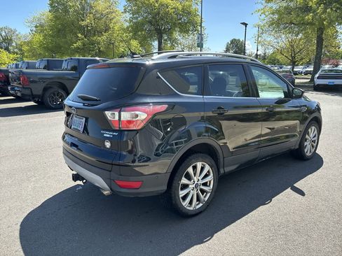 Used 2018 Ford Escape Titanium w/ Ford Safe & Smart Package AWD/4WD image 4