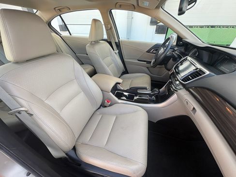 Used 2017 Honda Accord EX-L image 35