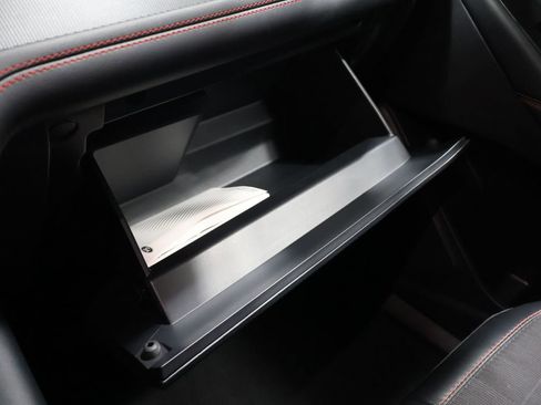 Used 2025 Ford Explorer ST-Line w/ ST-Line Street Pack image 37