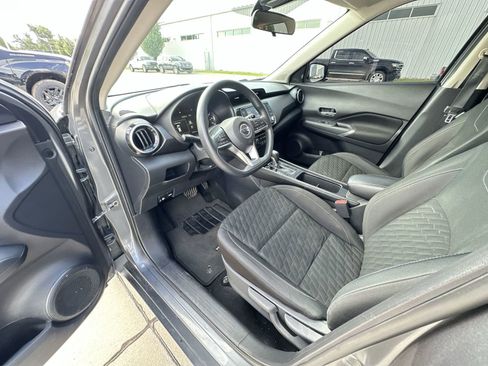 Used 2021 Nissan Kicks SV FWD image 10