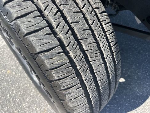 Used 2024 Jeep Wrangler Unlimited w/ Convenience Group image 30