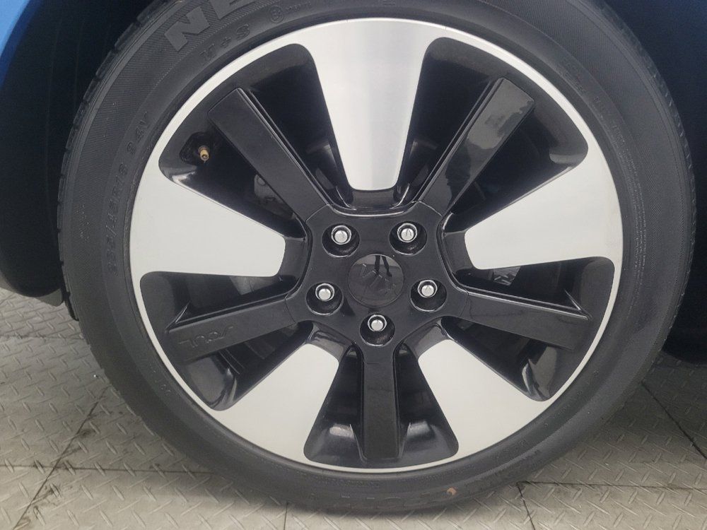 Used 2019 Kia Soul + FWD image 31