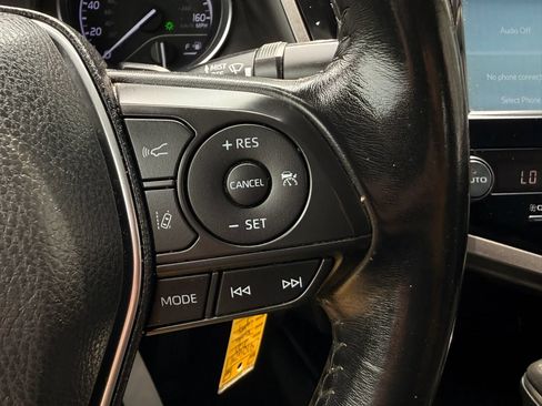 Used 2020 Toyota Camry SE FWD image 17