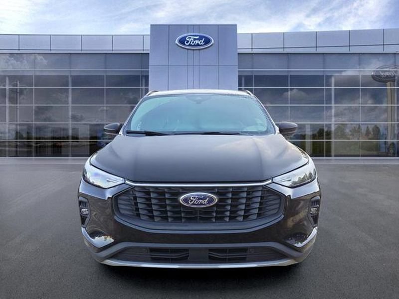 Used 2025 Ford Escape SE FWD image 3