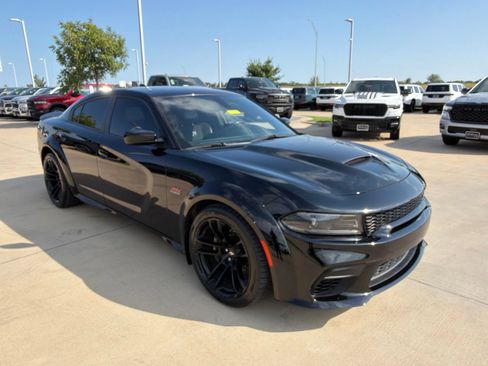 Used 2023 Dodge Charger Scat Pack RWD image 7