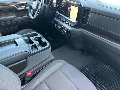 Used 2024 GMC Sierra 1500 Elevation image 24