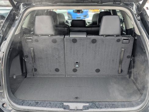 Used 2023 Toyota Highlander XLE image 42