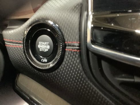 Used 2024 Jeep Compass Trailhawk w/ Trailhawk Convenience Group image 22