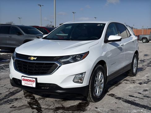 Used 2020 Chevrolet Equinox LT image 2
