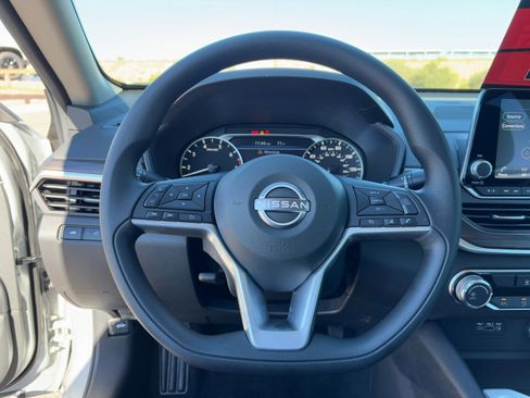 New 2025 Nissan Altima 2.5 SV image 20