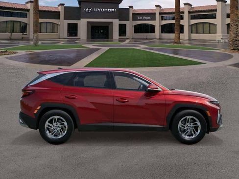 New 2026 Hyundai Tucson SE image 8