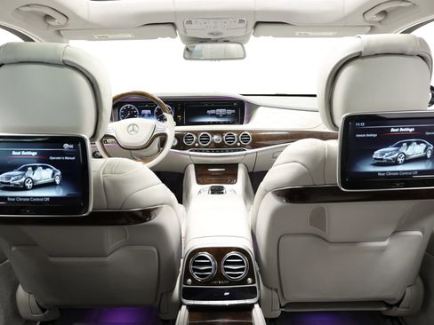 Used 2016 Mercedes-Benz Maybach S 600 Sedan 4D image 36