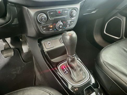 Used 2019 Jeep Compass Limited FWD image 23