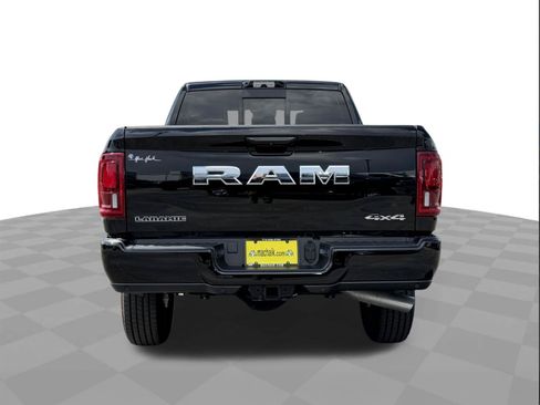 Used 2025 RAM 2500 Laramie AWD/4WD image 4