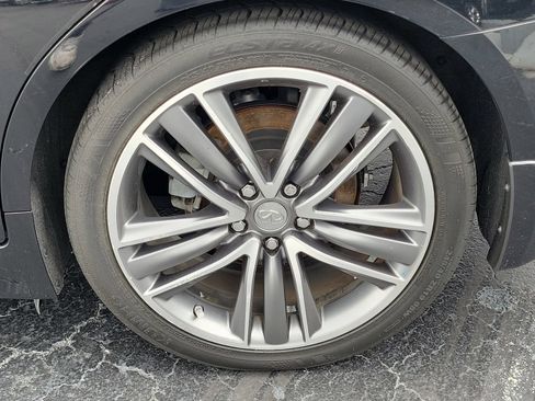 Used 2017 INFINITI Q50 3.0t Premium w/ Driver Assistance Package RWD image 10