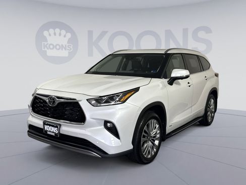 Used 2026 Toyota Highlander Platinum AWD/4WD image 1