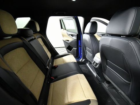 New 2026 Chevrolet Equinox ACTIV w/ LPO, Floor Liner Package image 23