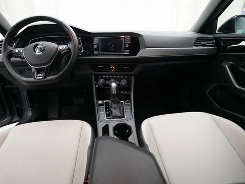 Used 2020 Volkswagen Jetta R-Line w/ R-Line Cold Weather Package image 5