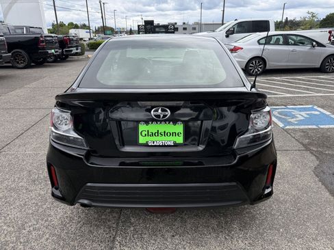 Used 2014 Scion tC FWD image 5