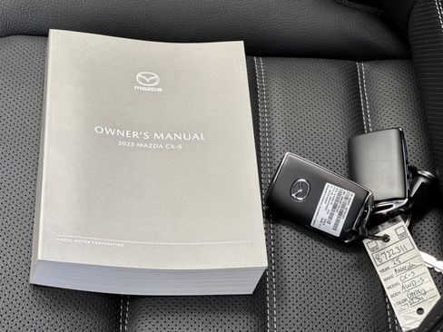 New 2025 MAZDA CX-5 AWD 2.5 S w/ Premium Plus Pkg image 9