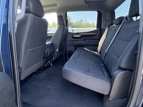 Used 2022 Chevrolet Silverado 1500 LT image 12