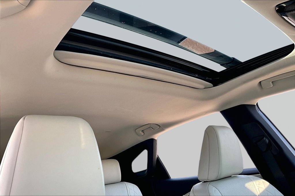 Used 2024 Lexus RX 350 Premium w/ Accessory Package (A2) FWD image 17