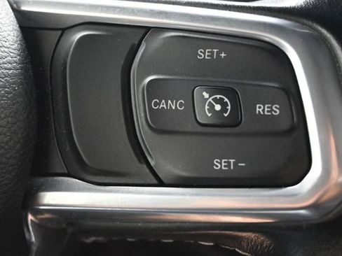 Used 2021 Jeep Wrangler Unlimited Sahara AWD/4WD image 16