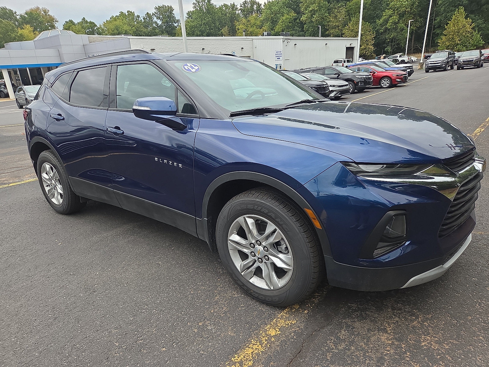 Used 2022 Chevrolet Blazer LT AWD/4WD image 1