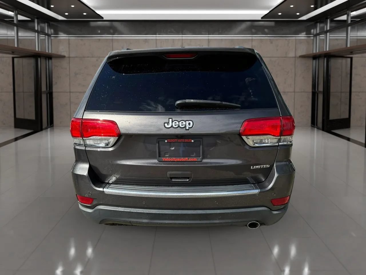Used 2019 Jeep Grand Cherokee Limited w/ Luxury Group II RWD image 4