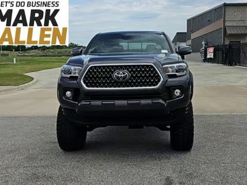 Used 2019 Toyota Tacoma TRD Off-Road AWD/4WD image 3