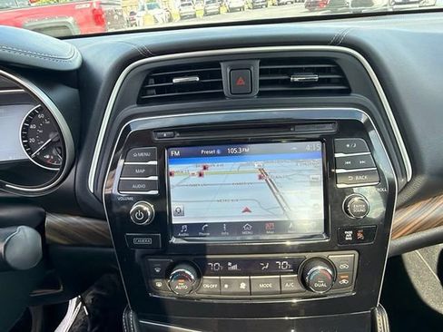 Used 2018 Nissan Maxima Platinum FWD image 10