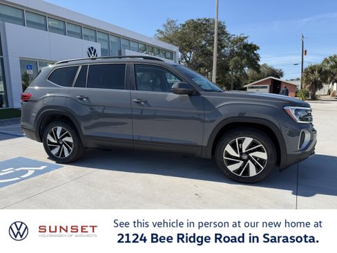 New 2026 Volkswagen Atlas SE image 1