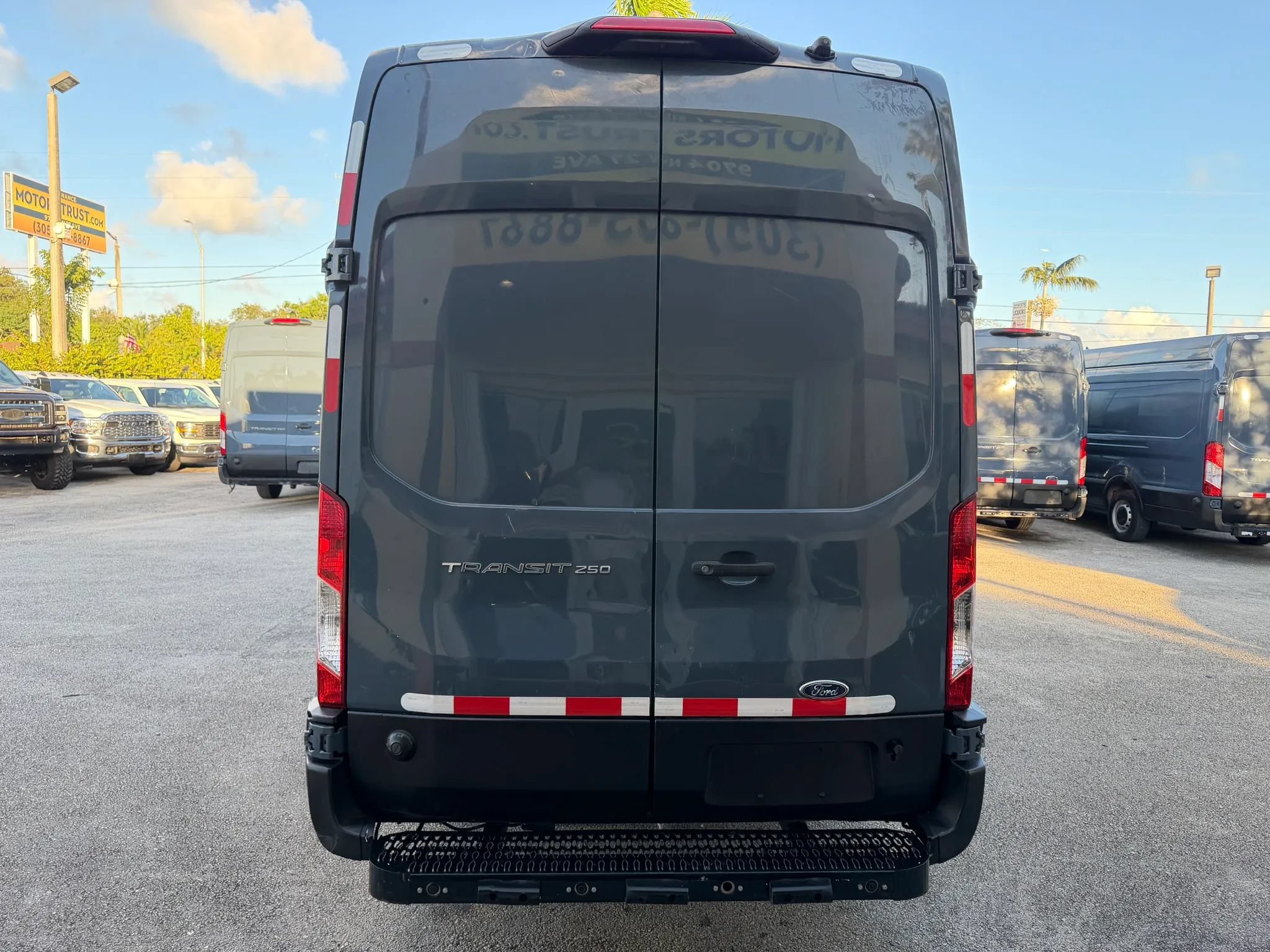 Used 2020 Ford Transit 250 148 High Roof Extended RWD image 3