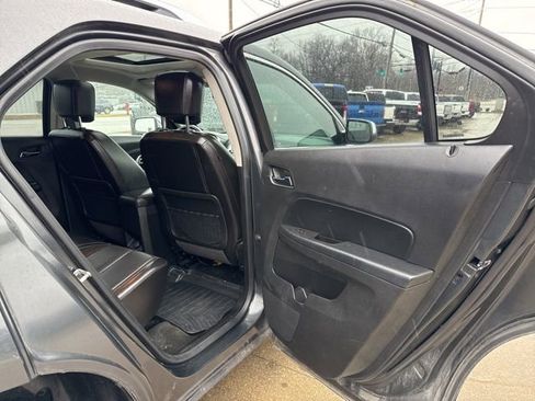 Used 2017 Chevrolet Equinox Premier w/ Enhanced Convenience Package image 45