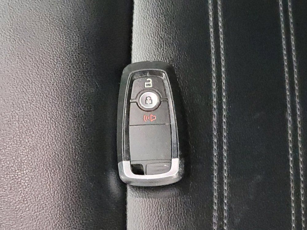 Used 2020 Ford Edge SEL AWD/4WD image 32