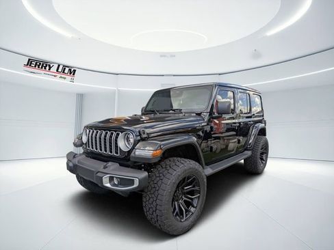 New 2026 Jeep Wrangler Unlimited Sahara AWD/4WD image 7