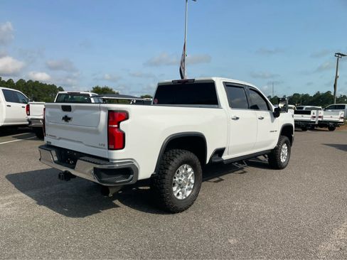 Used 2024 Chevrolet Silverado 2500 LTZ w/ LTZ Convenience Package AWD/4WD image 10