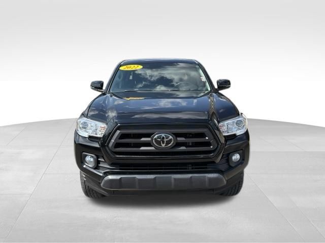 Used 2022 Toyota Tacoma SR5 AWD/4WD image 7